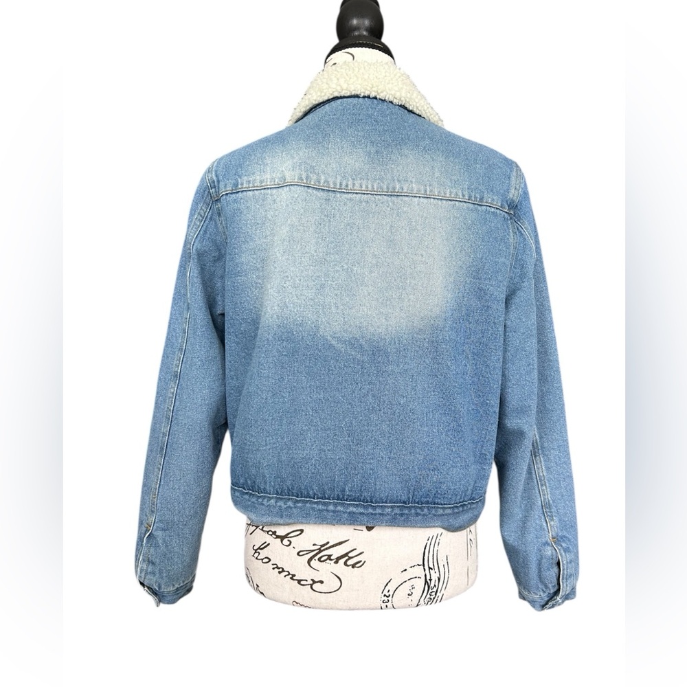 Sherpa Lined and Insulated Between Us Denim Jean Jacket size Medium - Picture 3 of 13